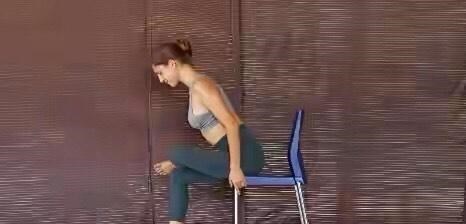 臀部|别小看办公室瑜伽,力量柔韧,拉伸放松,核心塑形,你要的都能练