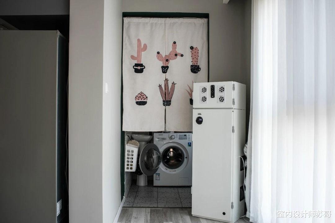 120平的四口之家,竟然没有一个柜子?但收纳功能十分的强大