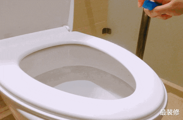 卫生间不用时，门是关上还是打开？保洁阿姨说出实情，涨知识了！