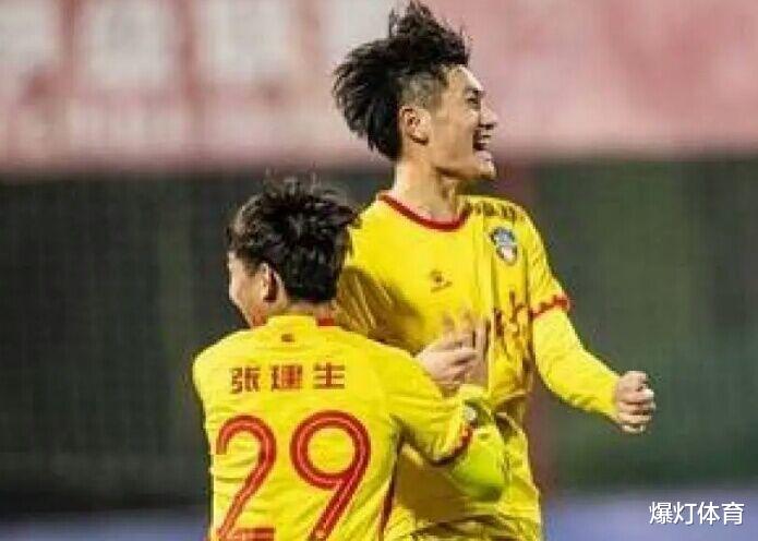 國足|魯能又出新星！20歲1米91，強勢頭球破門，有望成下個宿茂臻