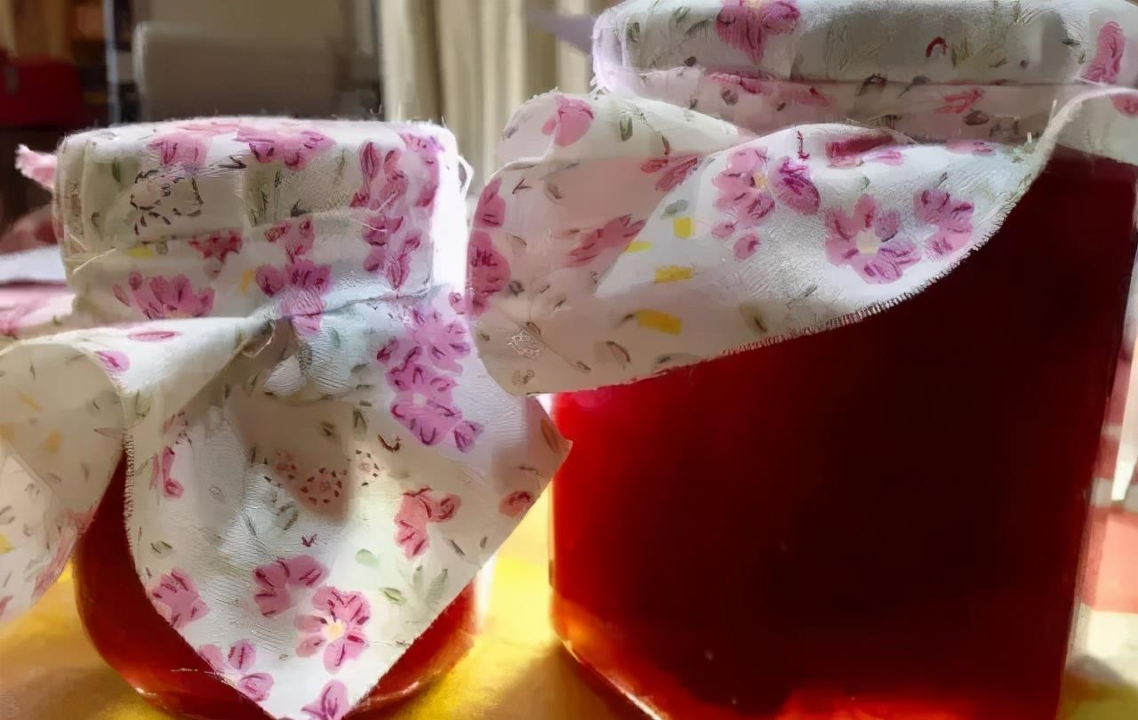 呼呼让我觉得心在跳 央视退休后，这对夫妻靠面包火到法国！慕了：这才是向往的生活