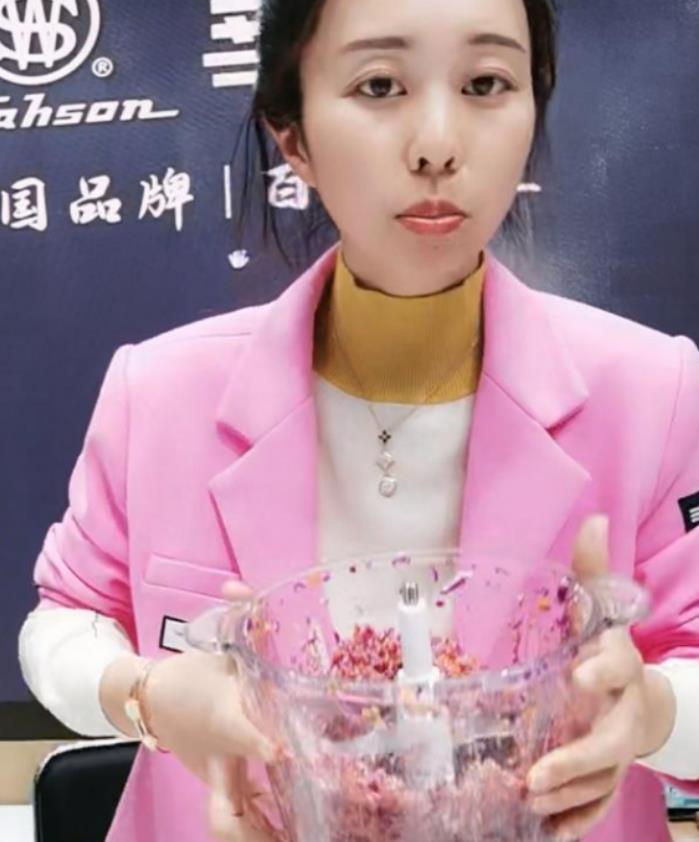 黑粉|田静怒斥黑粉：只要我们团结，就不怕那些流言飞文