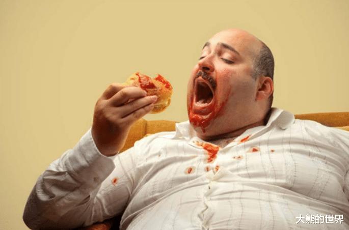 纹身贴 “长肉最猛”的6种晚餐，热量很高，健身的人从不碰，很多人爱吃