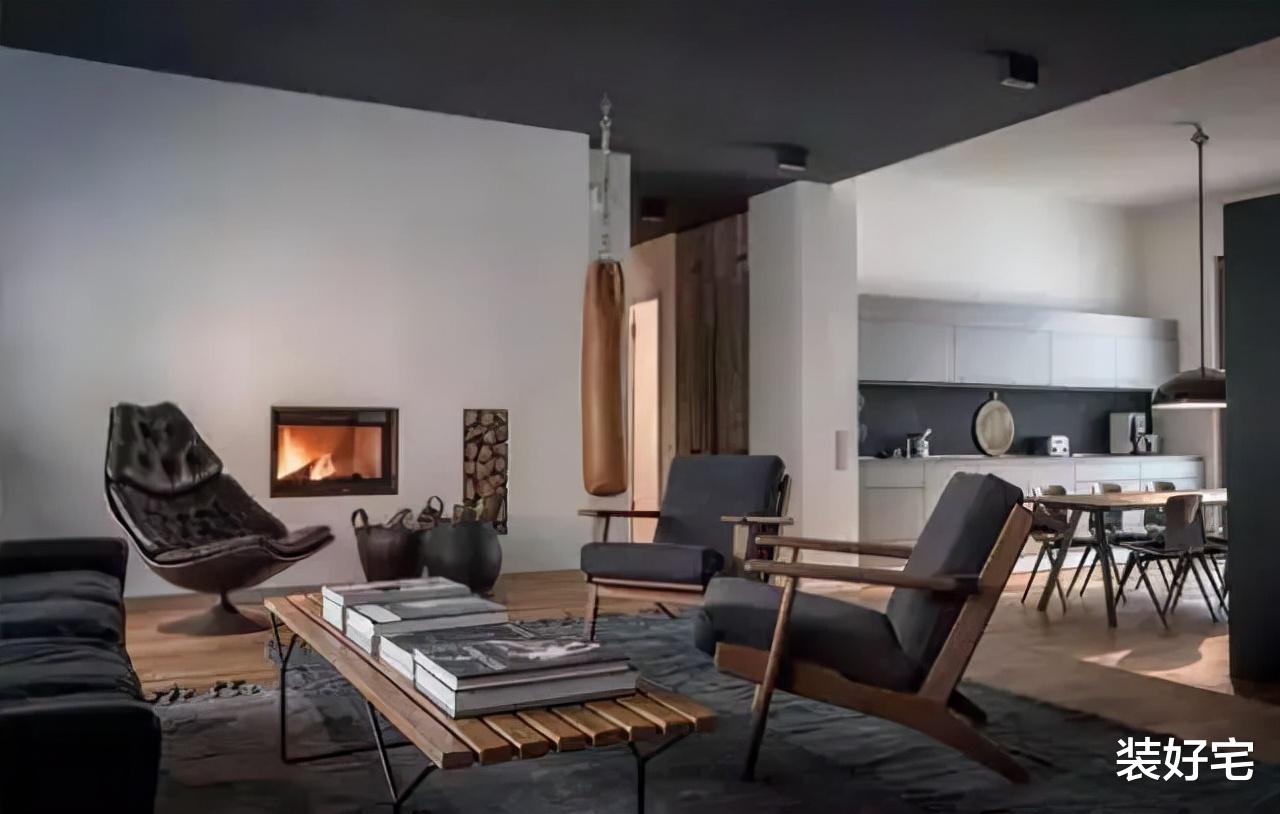 刚装修好的踢脚线,就让我拆掉了,入住后就发现这个决定真对!