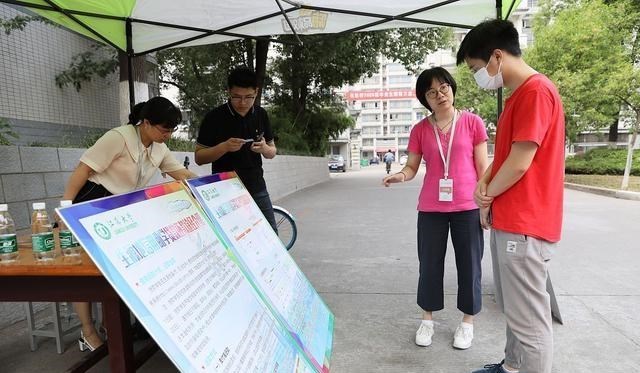 套路贷 又一特大“套路贷”揭晓！900万人被坑，2员工分8100万，79人判刑