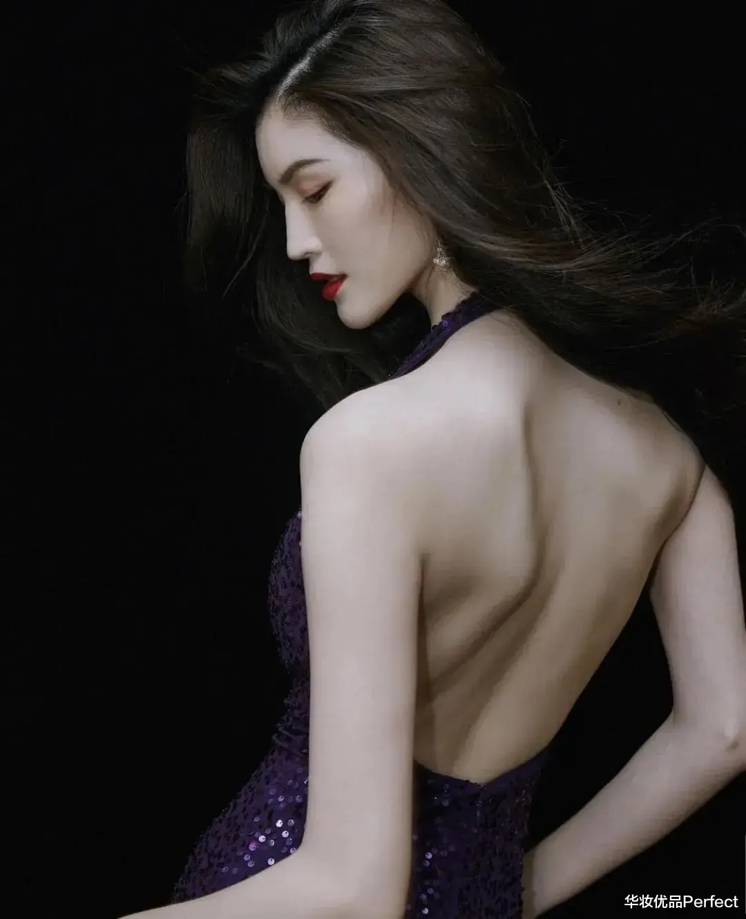 华妆优品Perfect|娱乐圈又一对CP恋情曝光，刚官宣就被劝分？