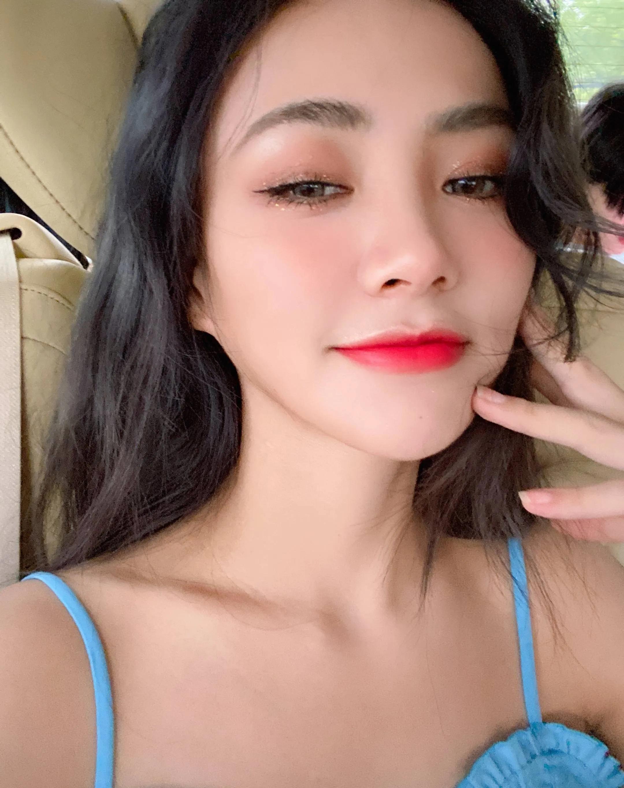 育儿铺子|谢可寅｜眉目如画，秀色可餐