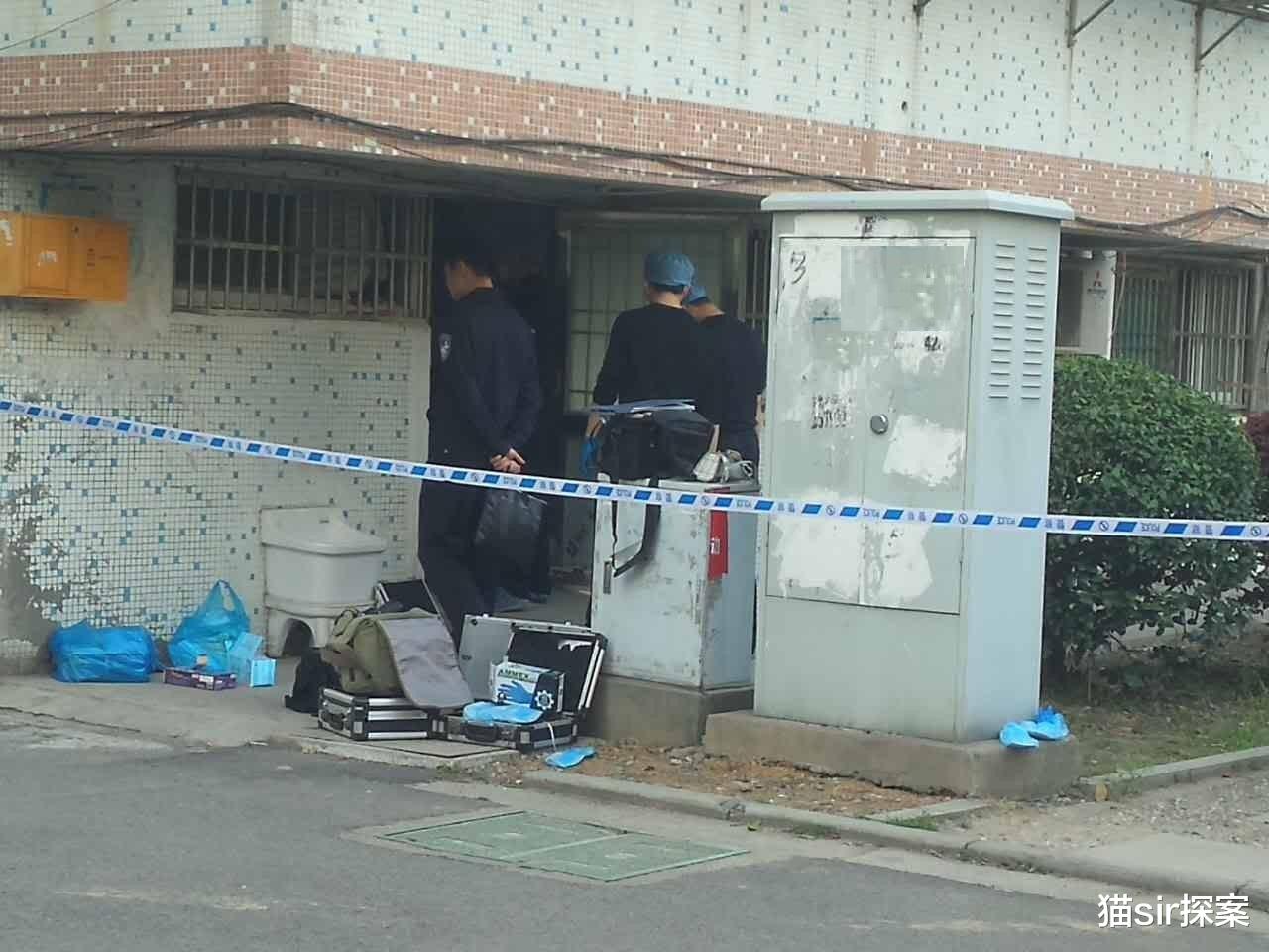 男子长大变成同性恋迁怒父亲,在母亲怂恿下杀父,这对母子2020年在重庆获刑,结果如何?