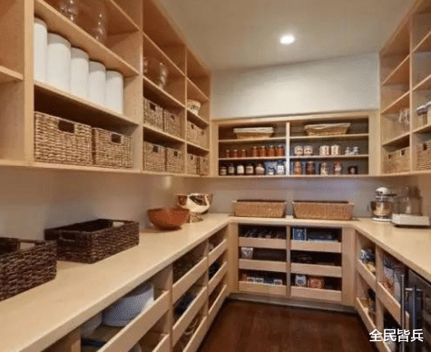 大学|抱怨找工作难？这一行成了“香饽饽”，找不到工作的可以去试试