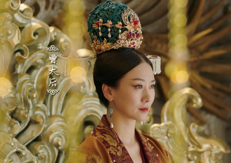 一只麦兜 鞠婧祎新戏造型引争议,头饰花哨全剧最白,脖子出现两种肤色