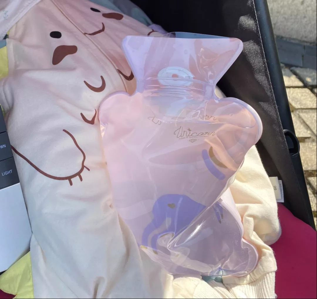 婴幼儿常识|国药育儿知识：宝宝推车上别放这个东西！很危险严重可窒息！