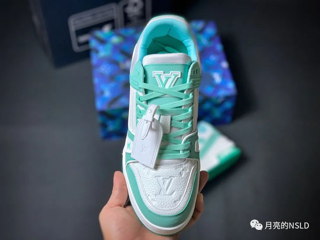 难舍离断|实拍奢侈品大牌trainer运动鞋细节对比,比阿迪耐克讲究,鉴定点更多