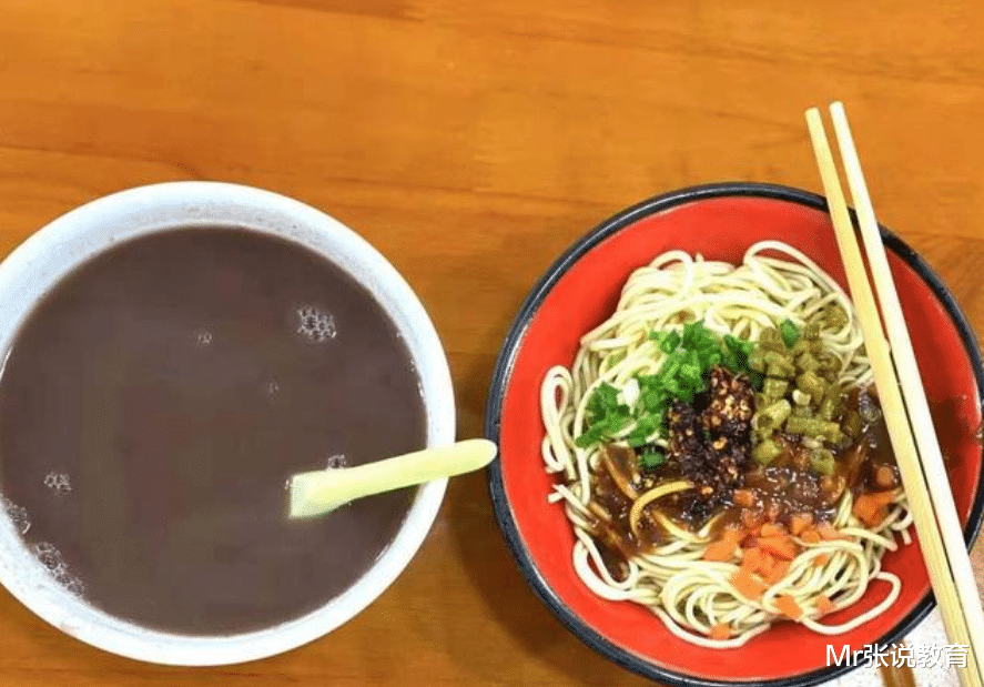 |有一种大学食堂，叫“武大食堂”，学生：还没吃够，就毕业了