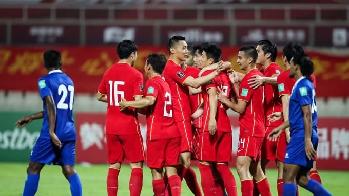 国足|飞来喜讯！稳了：四道保险保驾护航，国足想不出线都难