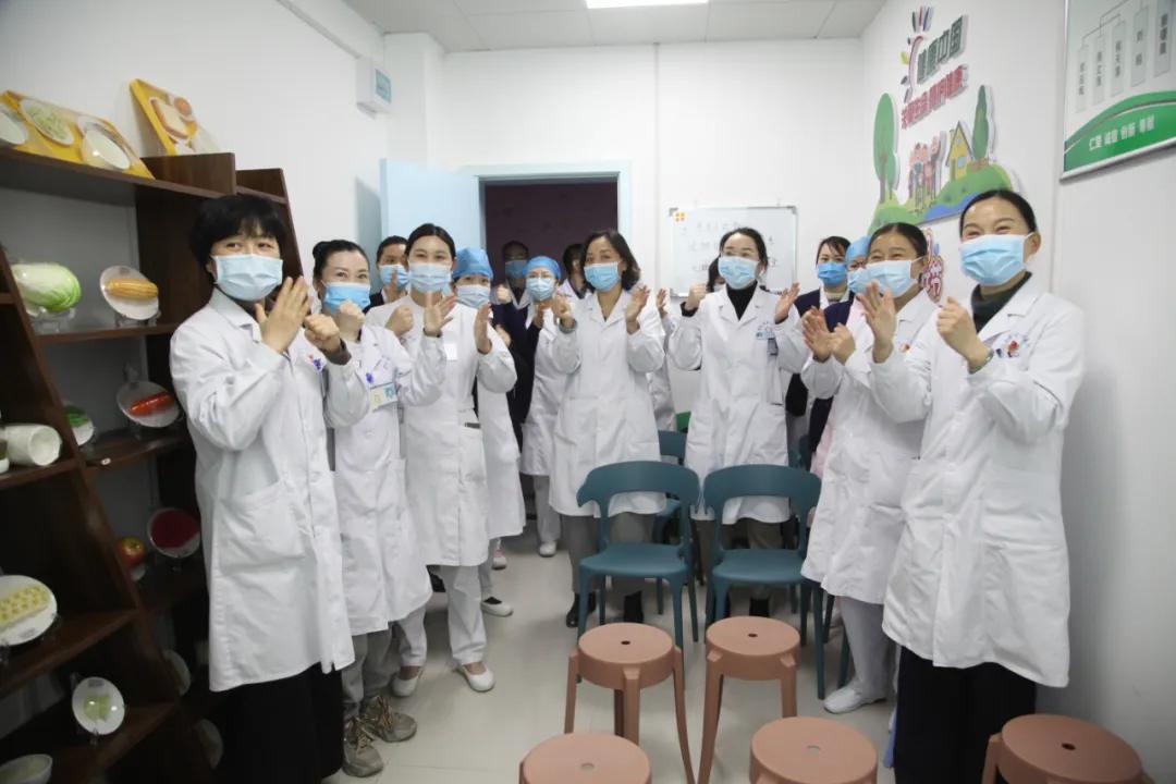 新报业传媒 世界因你而美丽——信阳市中心医院开展“三八”国际劳动妇女节主题系列活动