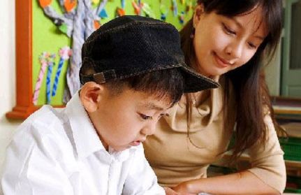 三史之家 小学生帮母亲写请假条走红，单位领导看完感动：奖励千元休假五天