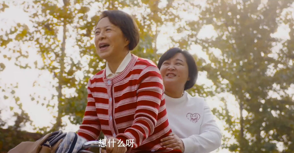 贾玲|离《战狼2》仅差6亿，《李焕英》跻身影史前2，贾玲却乐呵不起来？