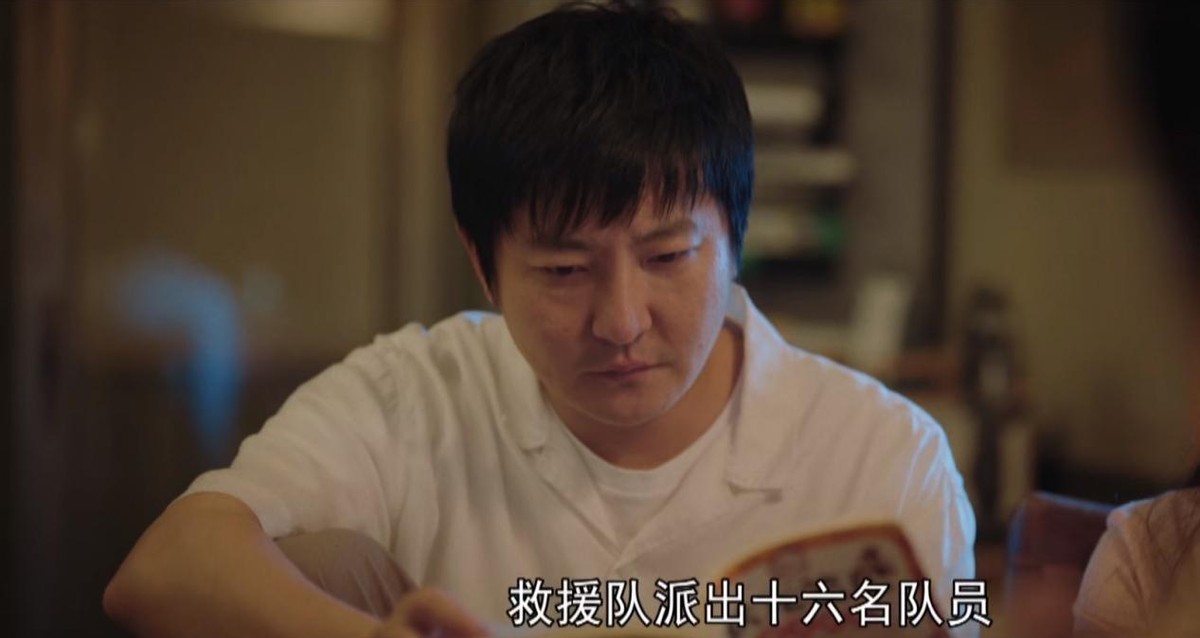 郭京飞|播2集收视破1，网播飙升榜第一，郭京飞一出手就给央视带来王炸