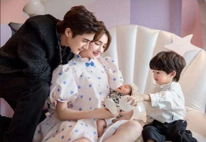 麦迪娜·买买提|麦迪娜产后恢复如初，满月礼上公开女儿小名，婆婆却全程都现身