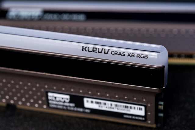 内存条|科赋CRAS XR RGB内存评测:高频电竞内存条,环形RGB灯条设计