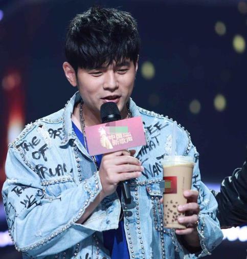 周杰伦|周杰伦瘦身成功，引5万人点赞：周董的自律，从戒掉奶茶开始