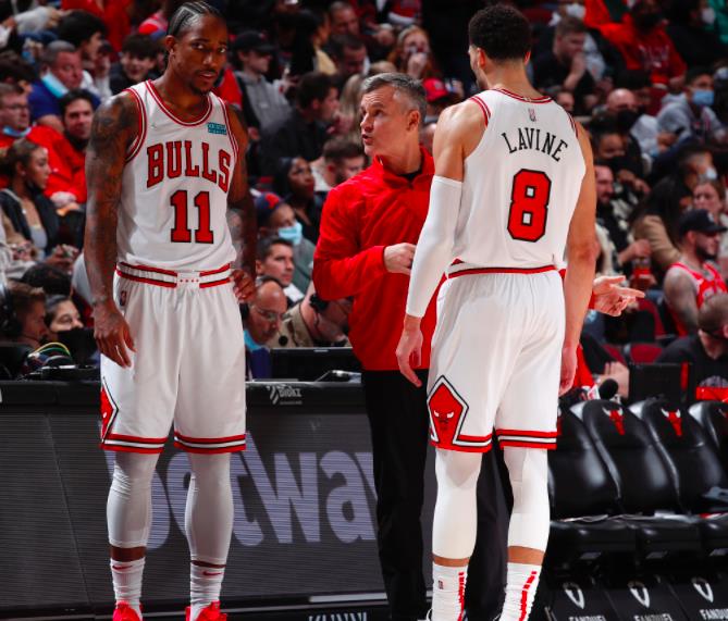 明乐说育儿|综述-乔治41+10创纪录洛城难迎首胜,公牛3连胜拉文追平乔丹