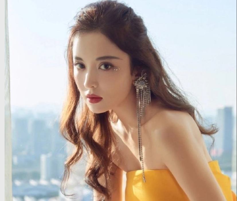 美剧|古力娜扎合约到期！新公司名称被曝光，或成赵丽颖旗下签约艺人