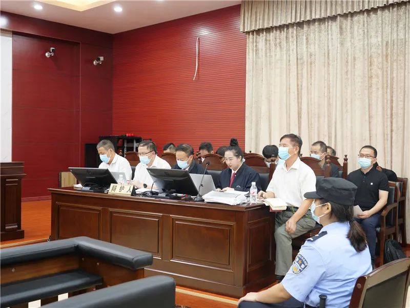 非洲 涉案3.59亿余元“三维码”特大网络传销案开庭 秦年锡等11人受审