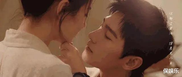 迪丽热巴|热巴杨洋贴身互动，热巴裤腰上“黑色物体”引关注，很多女星都懂