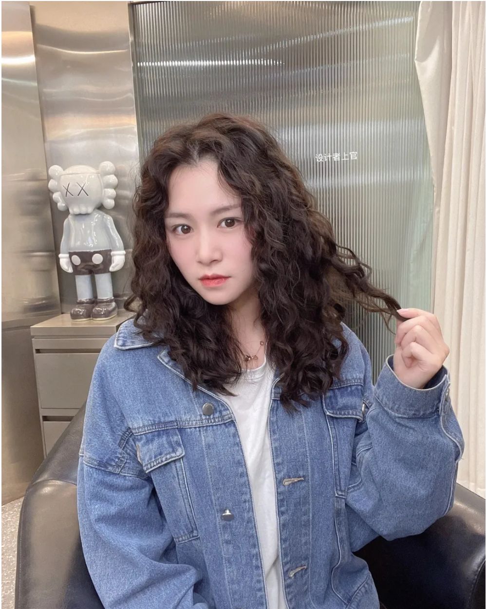 烫发 天冷了，是该烫烫染染了，保暖时尚还洋气