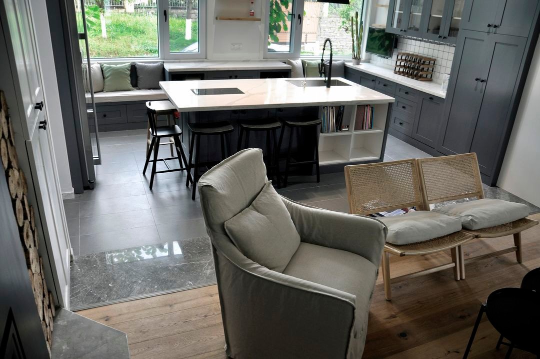 家居超人|独立的二层复式小楼，将室外花园纳入室内，动静分离的设计更实用