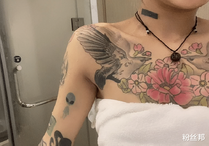 般若|网红顾茜茜酷爱纹身，花费2万3纹“般若”，不愧是叫“大哥”的人