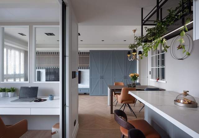 |115平二居，刚柔并济美式风情，十年老宅翻新的三口之家温馨小窝