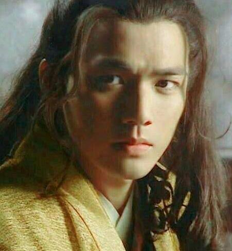 钟汉良|《倾城亦清欢》：47岁钟汉良破“太老”传言，与小18岁袁冰妍太配