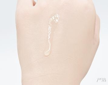 沈梦辰|沈梦辰强烈推荐的美白精华液,狂卖20000盒,用后暗黄干燥都消失了