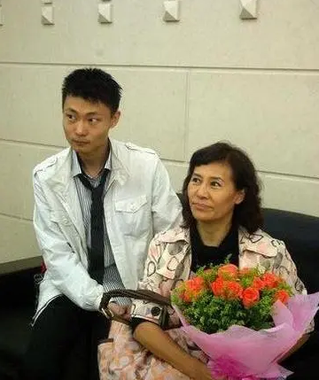 巩汉林|巩汉林：对儿子儿媳逼婚又逼生，最终结果怎样了？