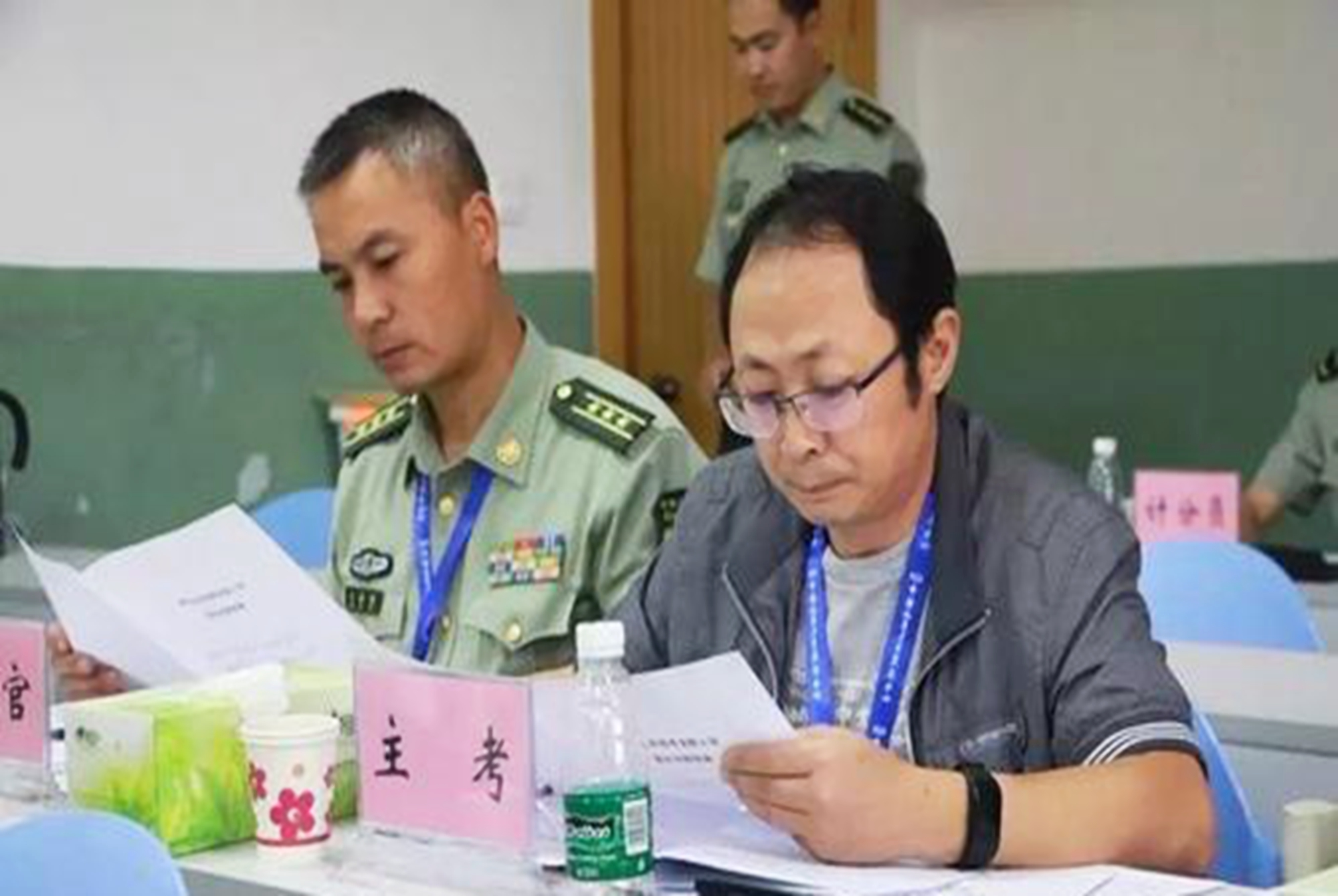 文职|“铁饭碗”不仅有公务员和教师,这个职位薪资9000+,开始招聘了