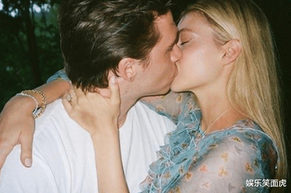 贝克汉姆|贝克汉姆晒求婚照片，未婚妻：当时我感觉心脏就要爆炸了！