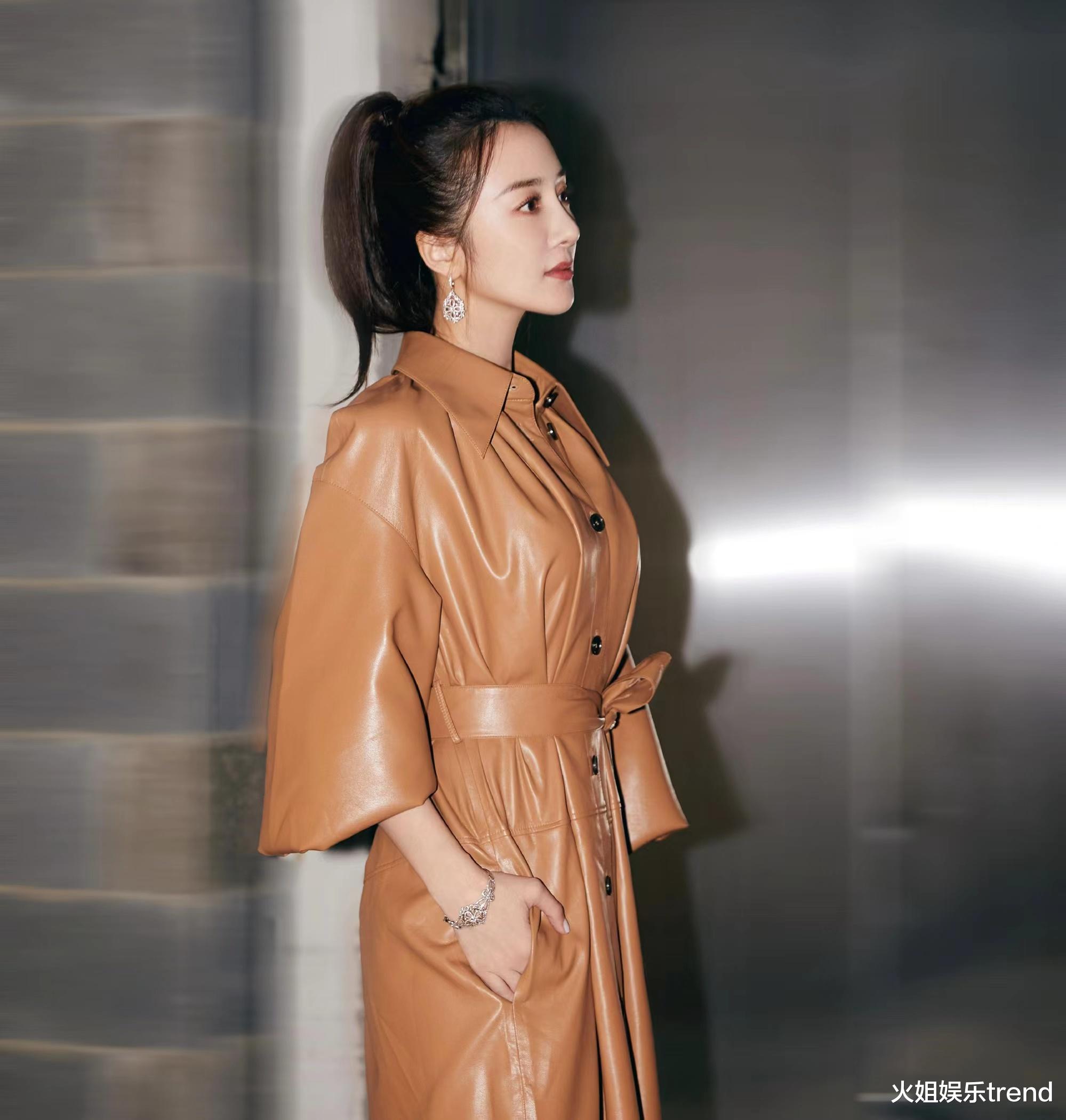 李依晓|“曼娘”李依晓直播带货频频翻车，还被网友错认成薇娅