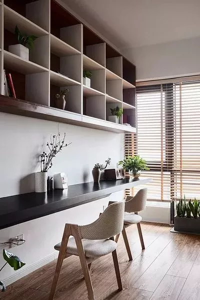 书桌如何摆放,书房才更实用大方?