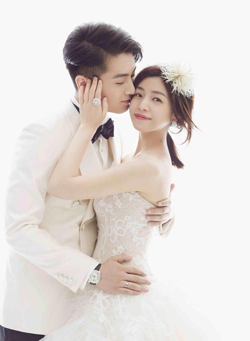 陈妍希|陈妍希穿丁字连体泳衣好饱满，和陈晓婚后生活很甜