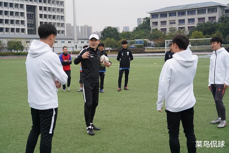 中国足协|孙继海与郑智能进入国家队教练组标志着陈序员对足协的把控力已经失去控制