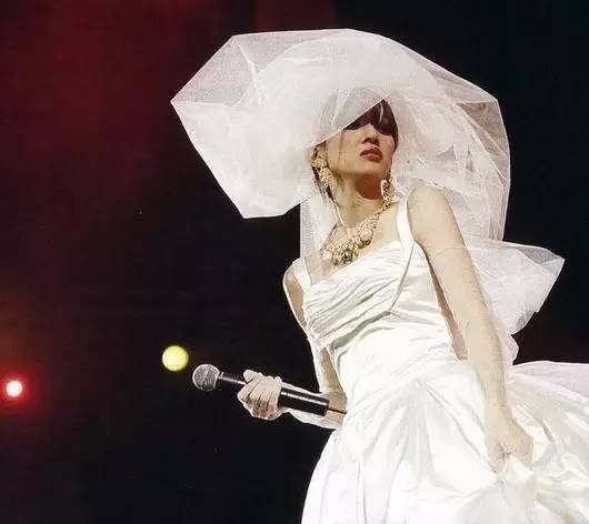 梅艳芳|梅艳芳本可以成功治疗，但她因为一个原因放弃了准备好的手术！