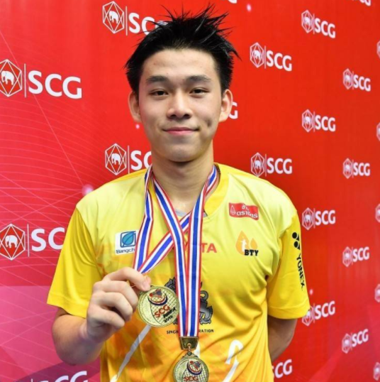 国羽|国羽李诗沣的追逐的对象是拉克什亚，同年龄段的他已夺世锦赛奖牌