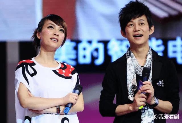 拥抱|何炅和吴昕拥抱后，大张伟有了新选择，周深和毛不易为什么引人关注