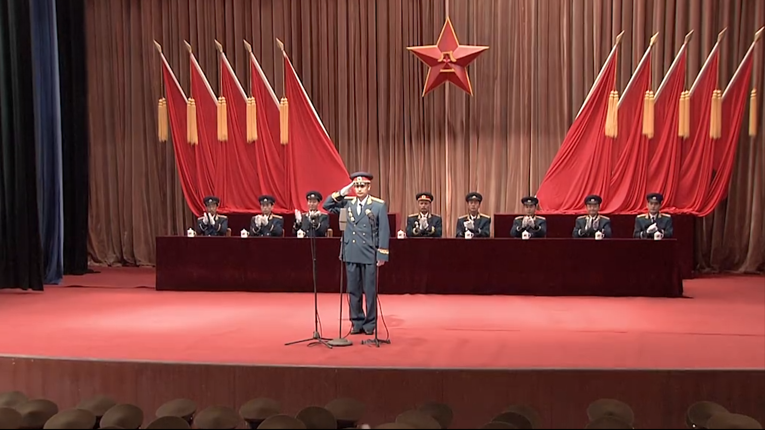 萧克|八路军六大师长，有五人是元帅，为何只有他一人是上将