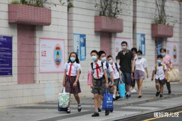 暖妈育儿经|中产家庭晒“养娃成本”引热议，掏空自己，却仍换不来优秀的孩子