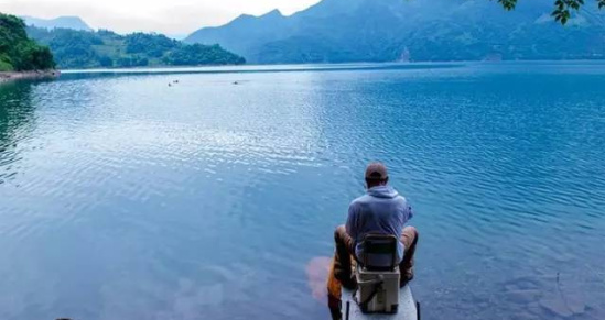 |钓鱼中毒的八大症状，看看你占了几条？