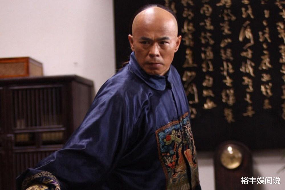 熊欣欣|59岁“鬼脚七”熊欣欣近照，胡子拉碴男人味十足，曾将李连杰扇肿