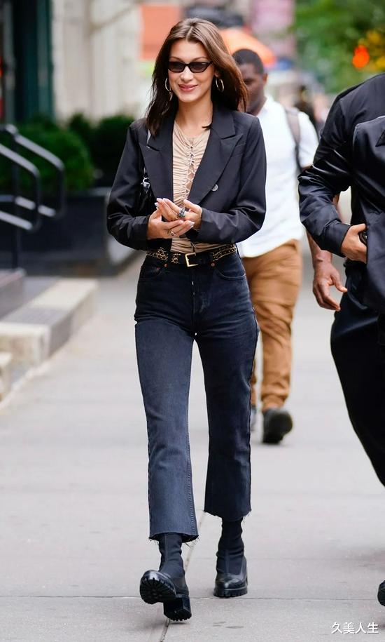 久美人生|糟糕！周雨彤、刘雯的齐腰西装竟让我找到了心动的感觉~